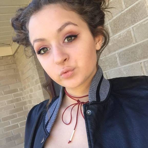 kyliefon02